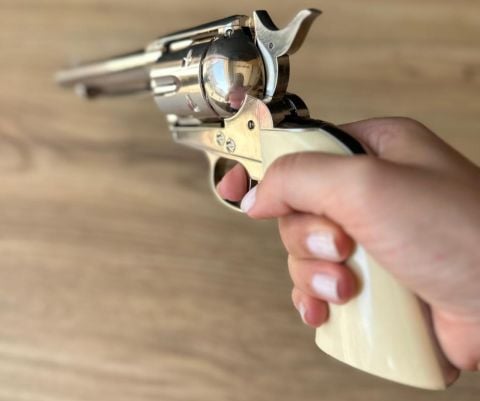 Umarex Colt SAA.45 4.5 İnc Full Metal Nikel Havalı Tabanca