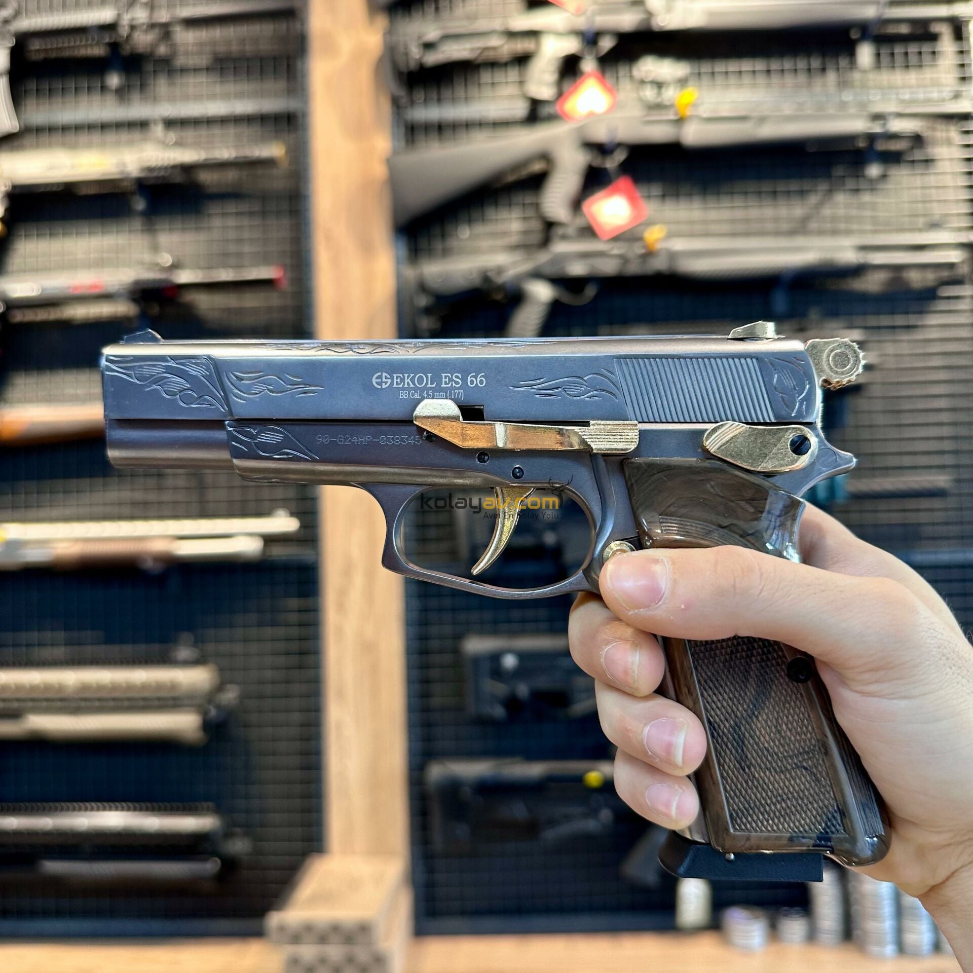 EKOL ES 66 Havalı Tabanca 4.5 mm - Füme Altın İşlemeli - 2026
