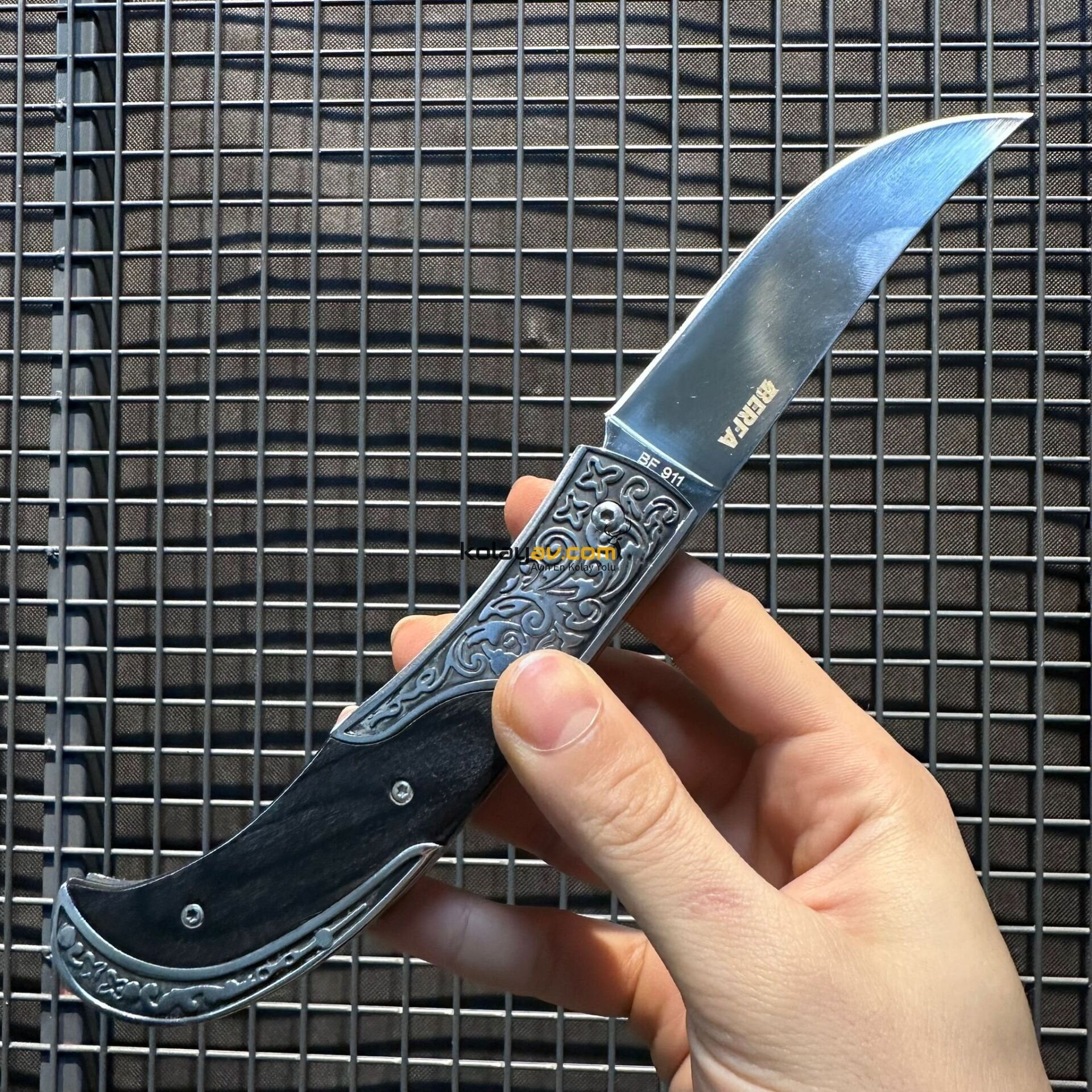 Berfa BF-911 İşlemeli Kamp Cep Çakısı