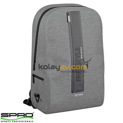 SPRO Free Style 48x31x15cm IPX Sırt Çantası